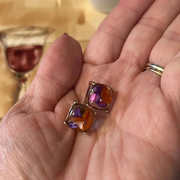 Earrings 🤗 - Picture 2 of 3